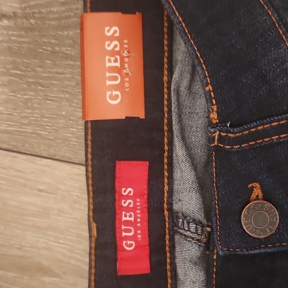 COPY - GUESS Dark Wash Skinny Jeans - Picture 4 of 8